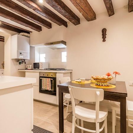 Ramo Delle Moschette Apartment Venesia Bagian luar foto